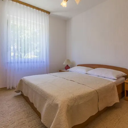 Sever P Apartment *