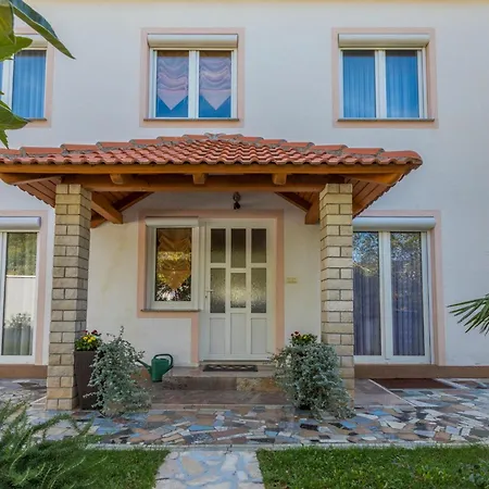 Sever P Daire Povile