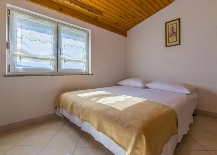 Sever P Apartman Povile